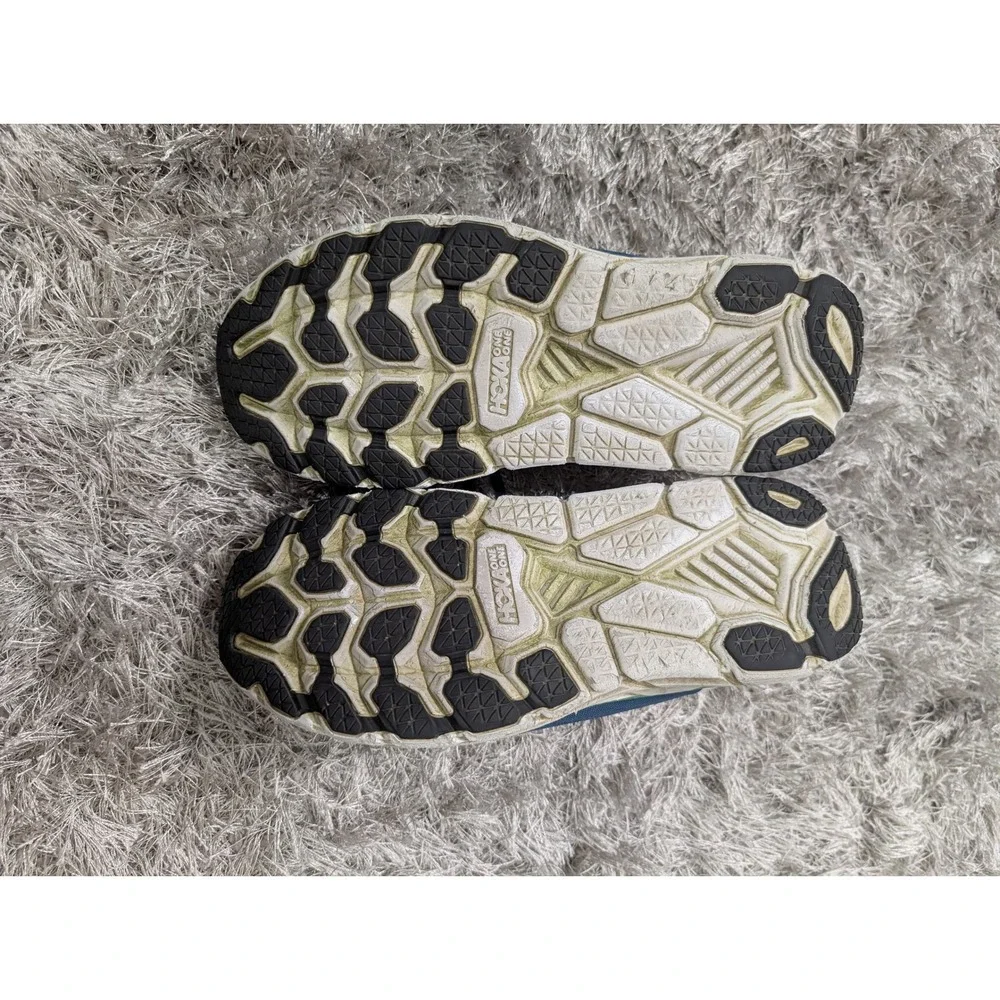 Hoka One One hoka one